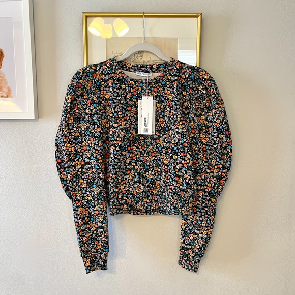 Zara Sweaters - NWT Zara Voluminous Floral Sweater